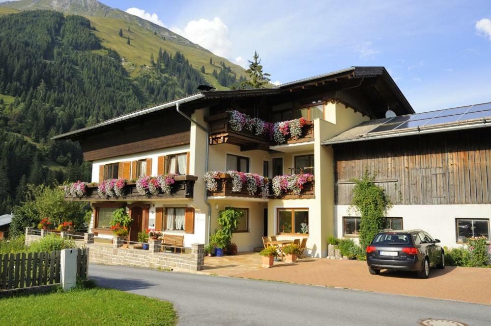 Haus Alpina Apartment Haeselgehr Exterior photo
